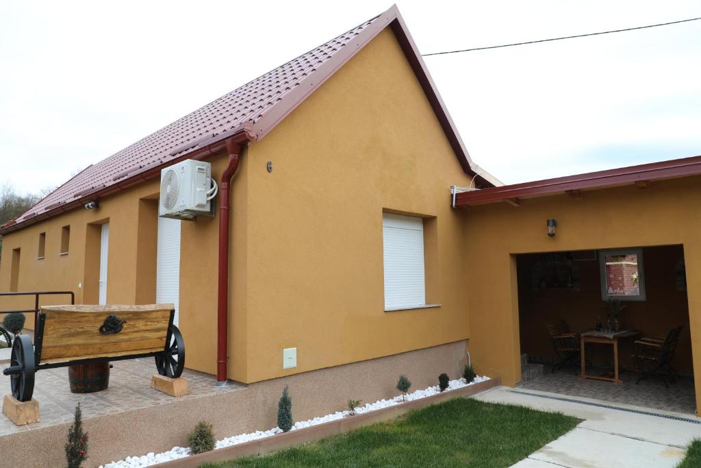 Budova, kde se apartmán nachází