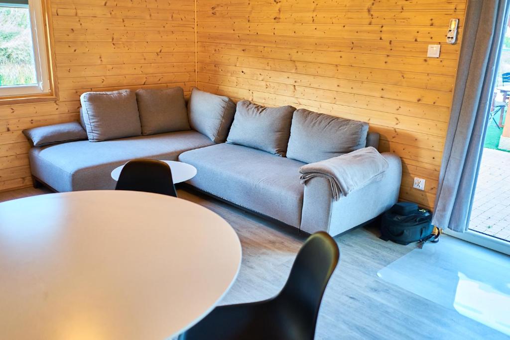 Posedenie v ubytovaní Domek w Górach Sowich "Go Sowie" Jacuzzi Basen Sauna