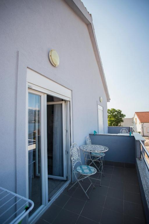 Balkon lub taras w obiekcie Gavran Apartment Vinjerac