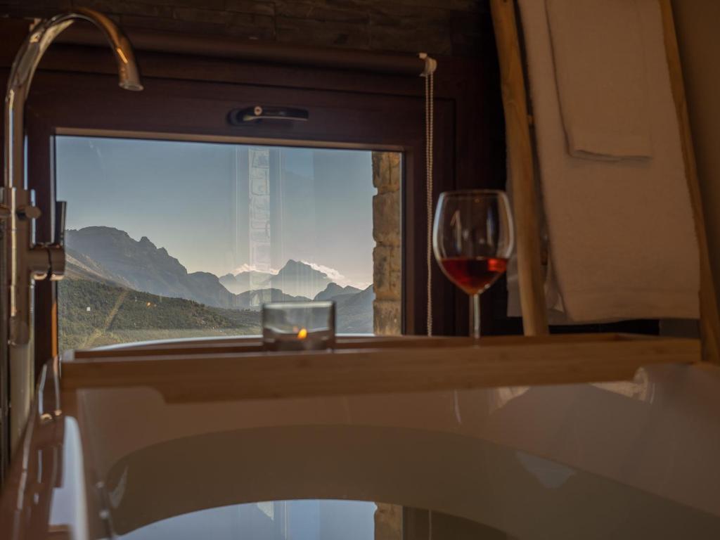 A general mountain view or a mountain view taken from the holiday home