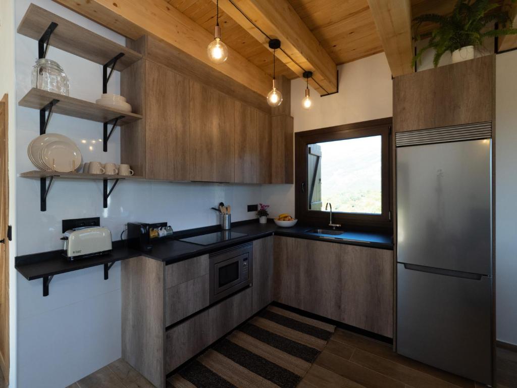 A kitchen or kitchenette at Casa Rural "Las Eras"
