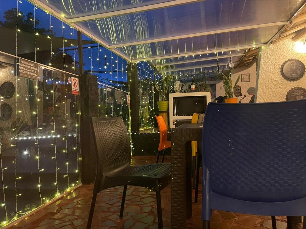 Posezení v ubytování Club AVIVA Guatavita - Hostel - Restaurante, Disco & Bar