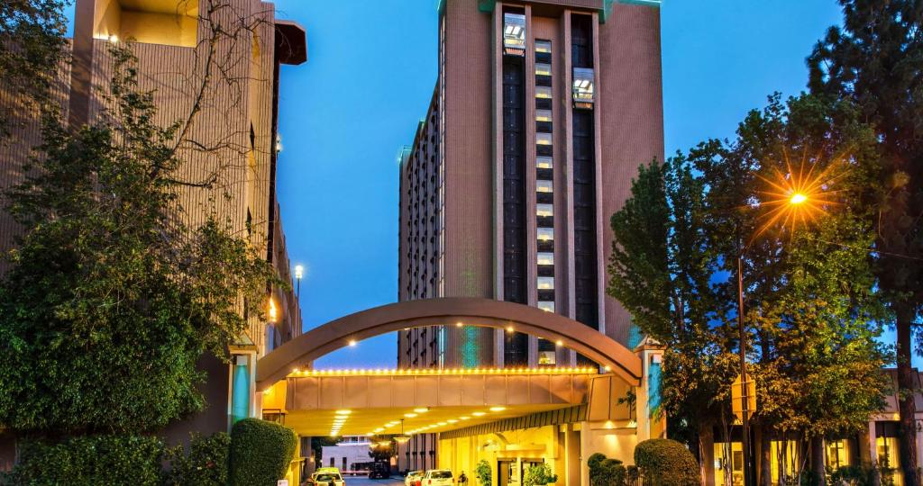 Hotel Burbank, Burbank – Updated 2024 Prices
