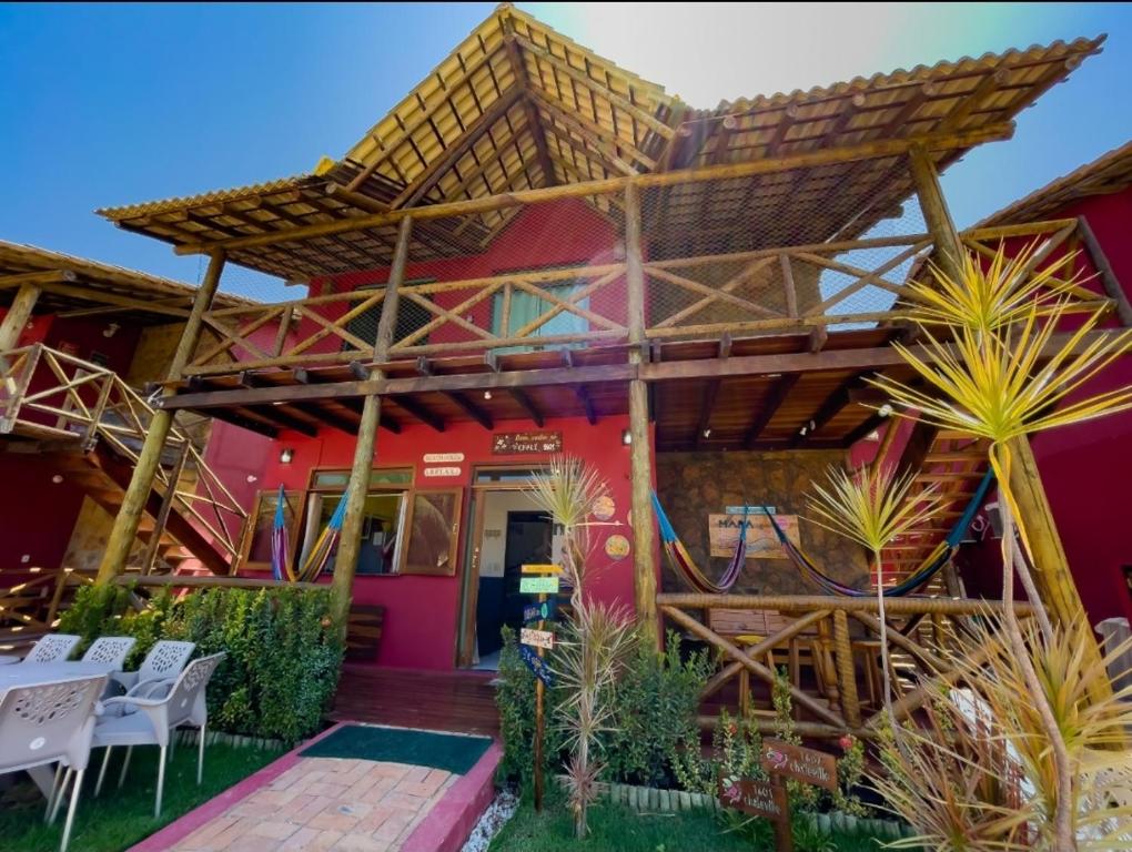 Budova, kde se chata nachází