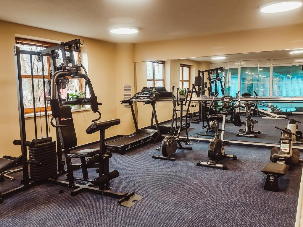 Fitness centrum a/nebo fitness zařízení v ubytování YURA hotel Čeladná BAZÉN A SAUNY ZDARMA