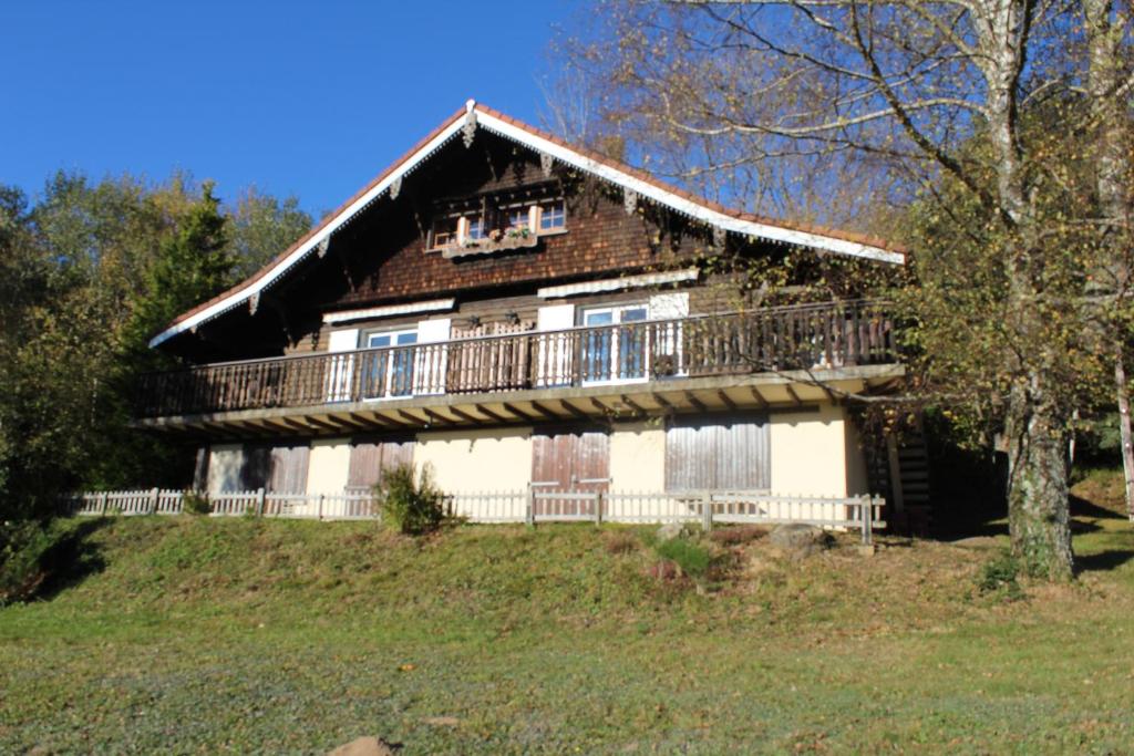 appartement mitoyen dans chalet - Three-Bedroom Apartment