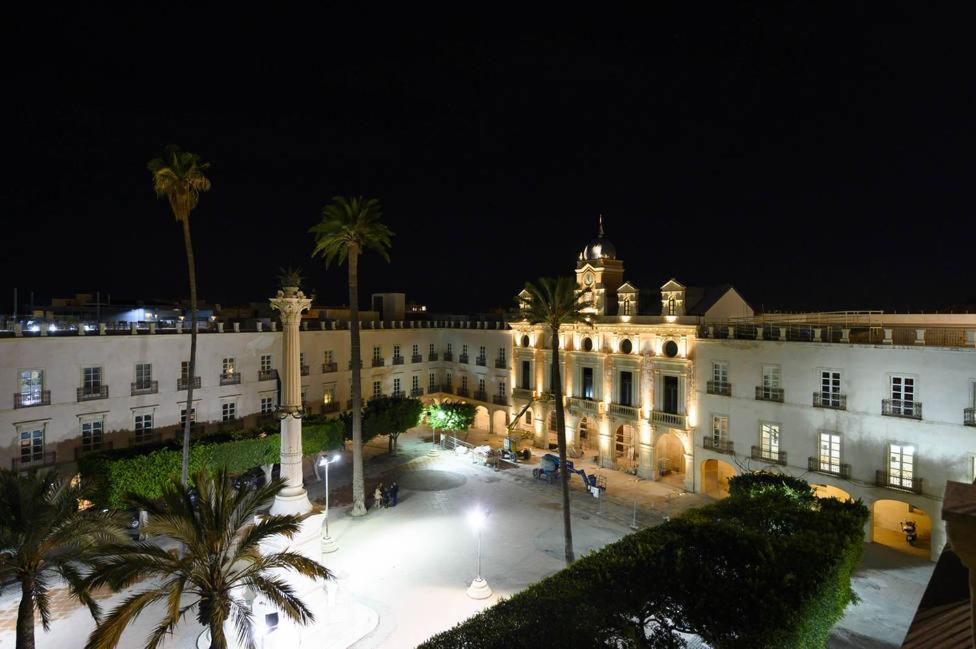 Amplio Dúplex Céntrico con Garaje, Almería – Bijgewerkte ...