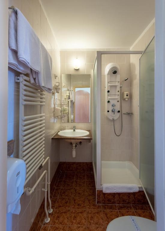 Hotel Barátság - Double Room (plus 1 Extra Bed)