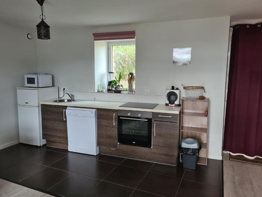 Kuchyň nebo kuchyňský kout v ubytování Gîte Avalon - Closeries du Golfe