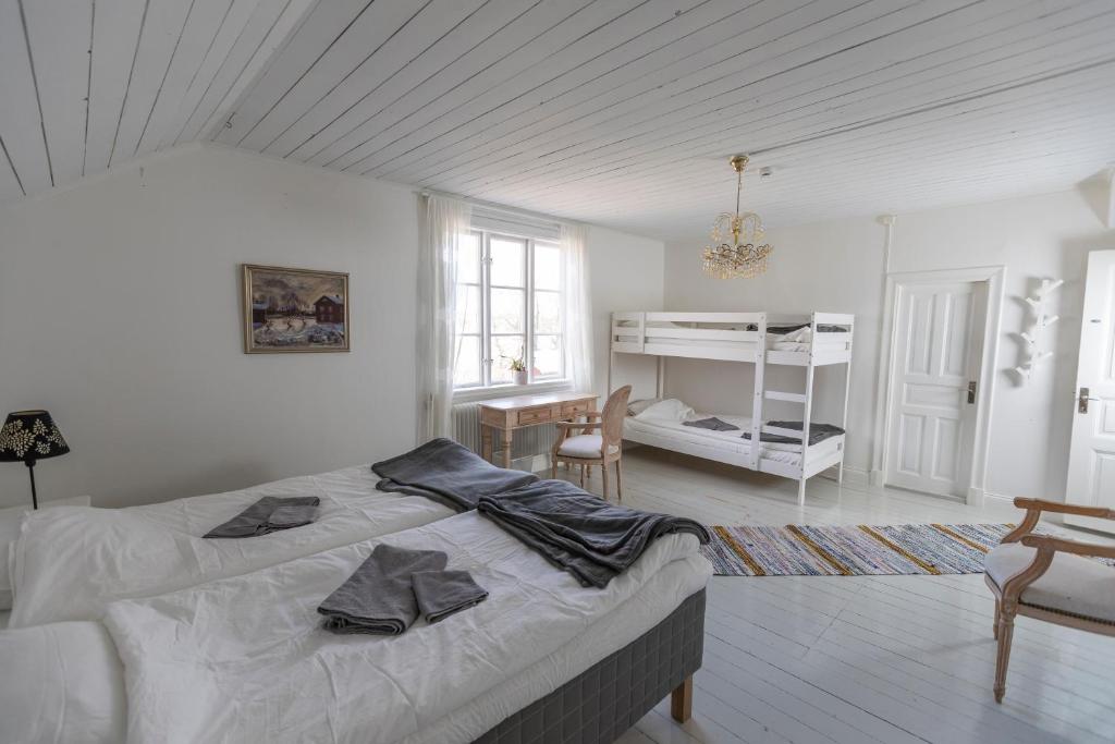 Postel nebo postele na pokoji v ubytování Lyrsta R B&B