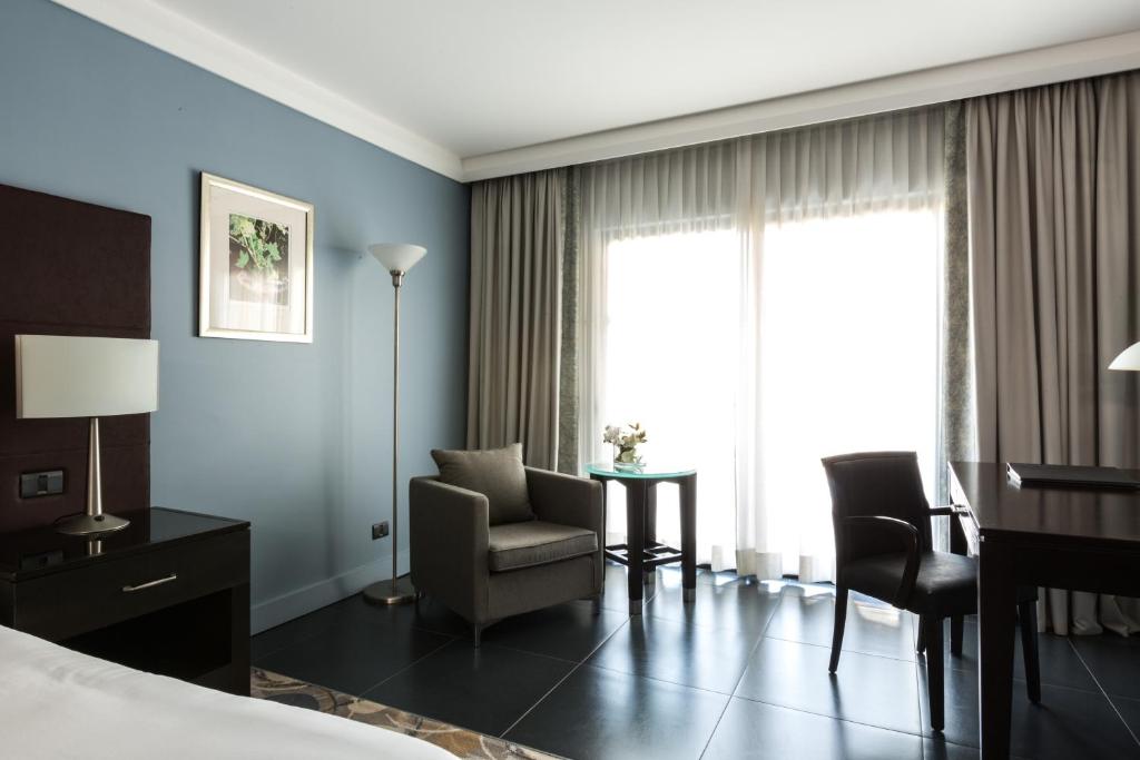 InterContinental Malta, an IHG Hotel - Junior Suite Con Acceso De Club Salón