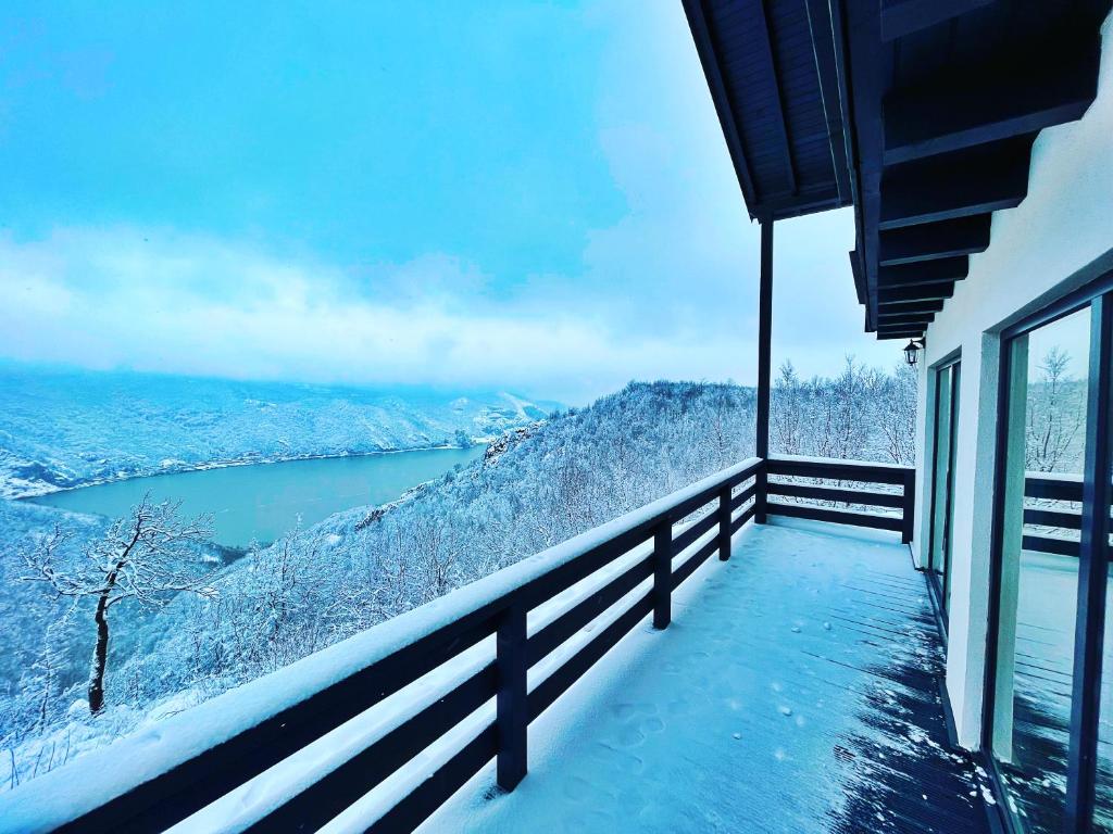 Cabana Priod Coronini - Villa Con Due Camere Da Letto