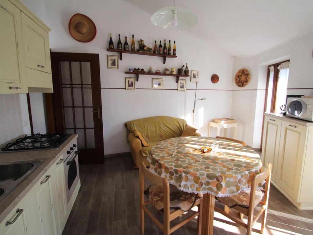 Kuchyň nebo kuchyňský kout v ubytování Apartment Adalgisa-1 by Interhome