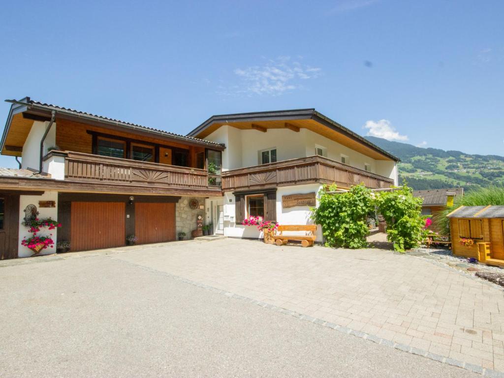 Nespecifikovaný výhled na hory nebo výhled na hory při pohledu z apartmánu