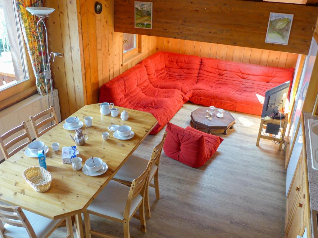 Posezení v ubytování Apartment Pinot Gris combles by Interhome