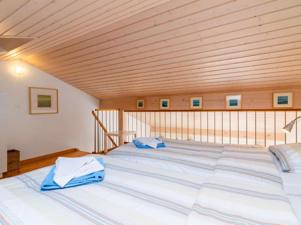 Postel nebo postele na pokoji v ubytování Apartment Vasco de Gama B8-R by Interhome