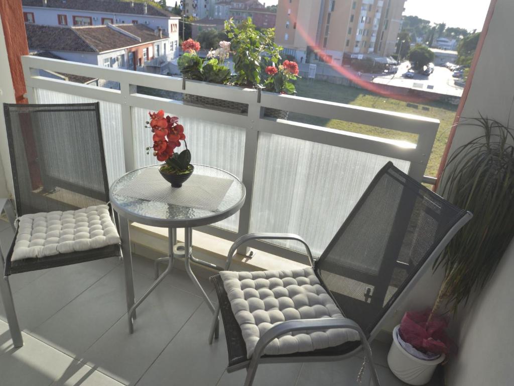 Balkon lub taras w obiekcie Apartment Pinezic by Interhome