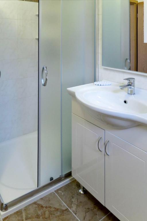 Kúpeľňa v ubytovaní Holiday Home Franko 1 by Interhome