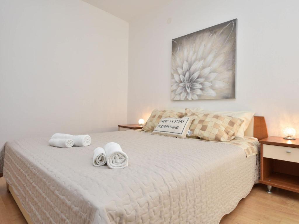 Cama ou camas em um quarto em Apartment Silvija-3 by Interhome