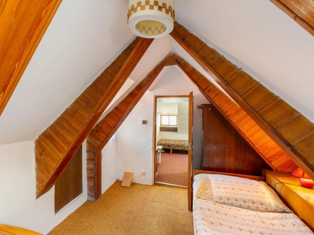 Postel nebo postele na pokoji v ubytování Apartment Prague Castle Duplex by Interhome