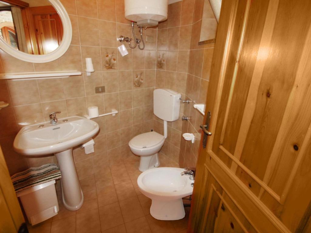Koupelna v ubytování Apartment Adalgisa-5 by Interhome