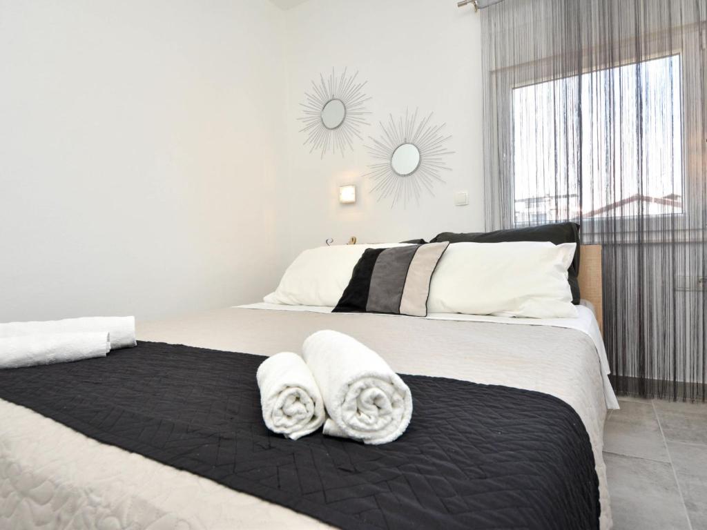 Posteľ alebo postele v izbe v ubytovaní Apartment Silvija-4 by Interhome