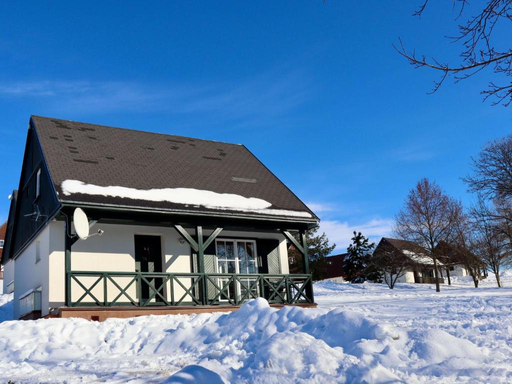 Holiday Home Holiday Hill 36 by Interhome v zimě