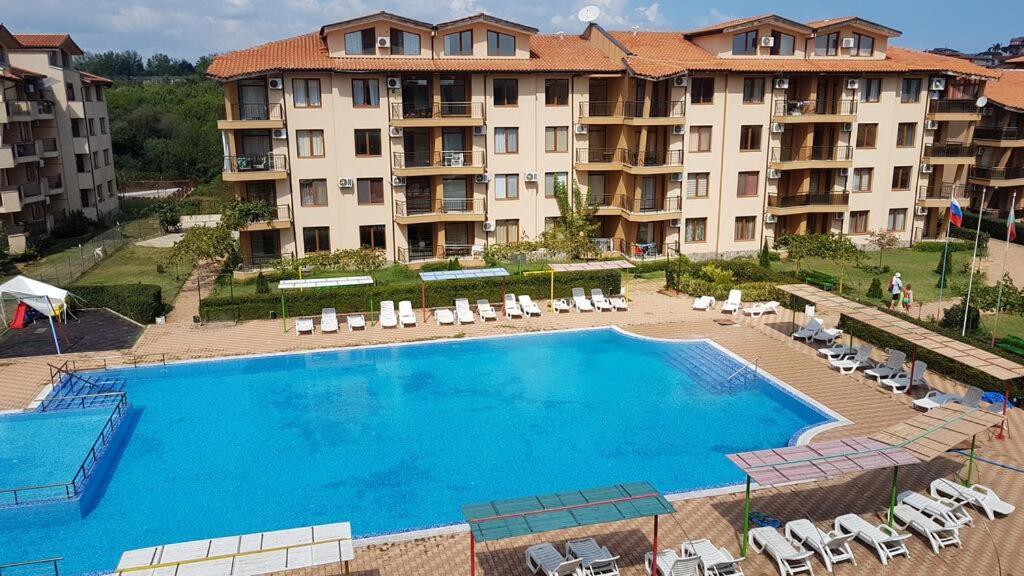 Bazén v ubytování Renta BG Apartments in Tsarevo nebo v jeho okolí