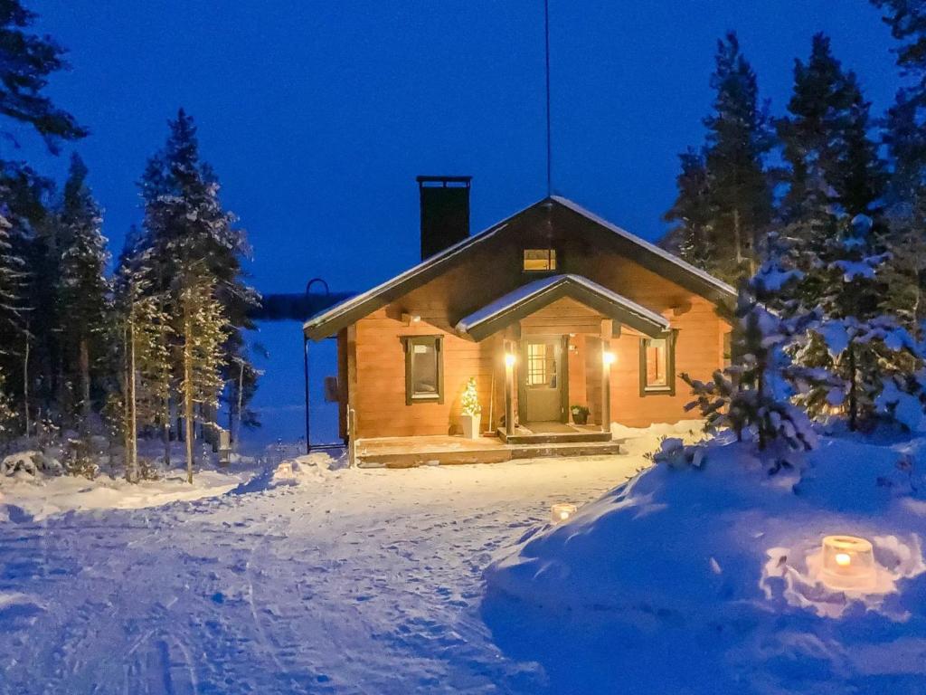 Holiday Home Pähkinä by Interhome om vinteren