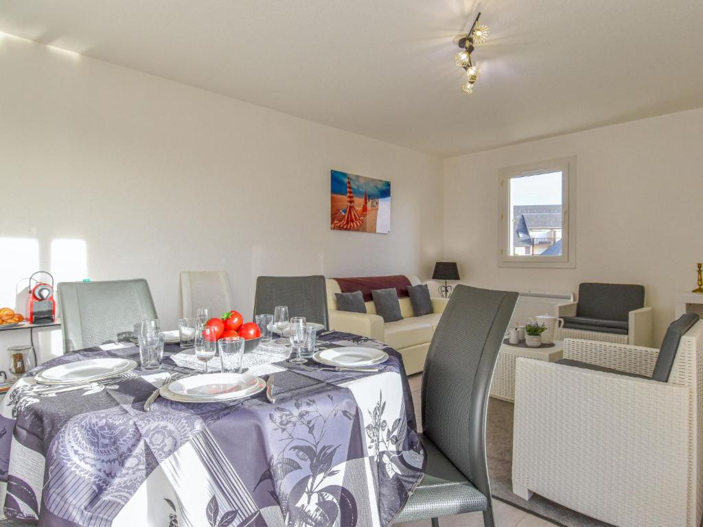 Posezení v ubytování Apartment Le Vert Coteau-3 by Interhome