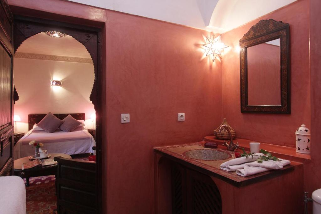 Postel nebo postele na pokoji v ubytování Riad Massiba