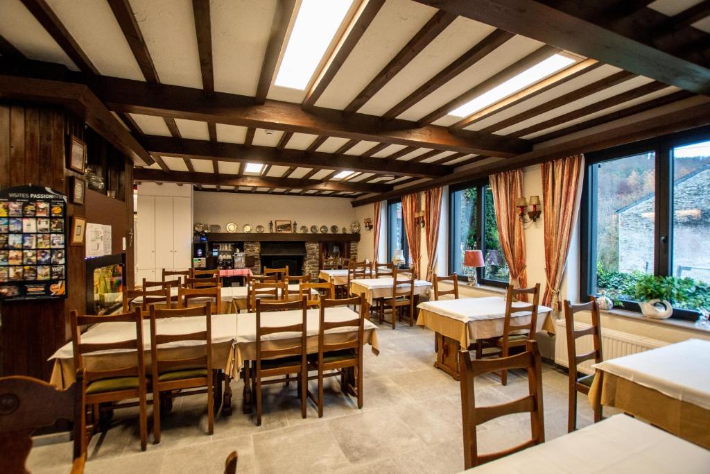 Restaurace v ubytování Auberge Le Vieux Moulin