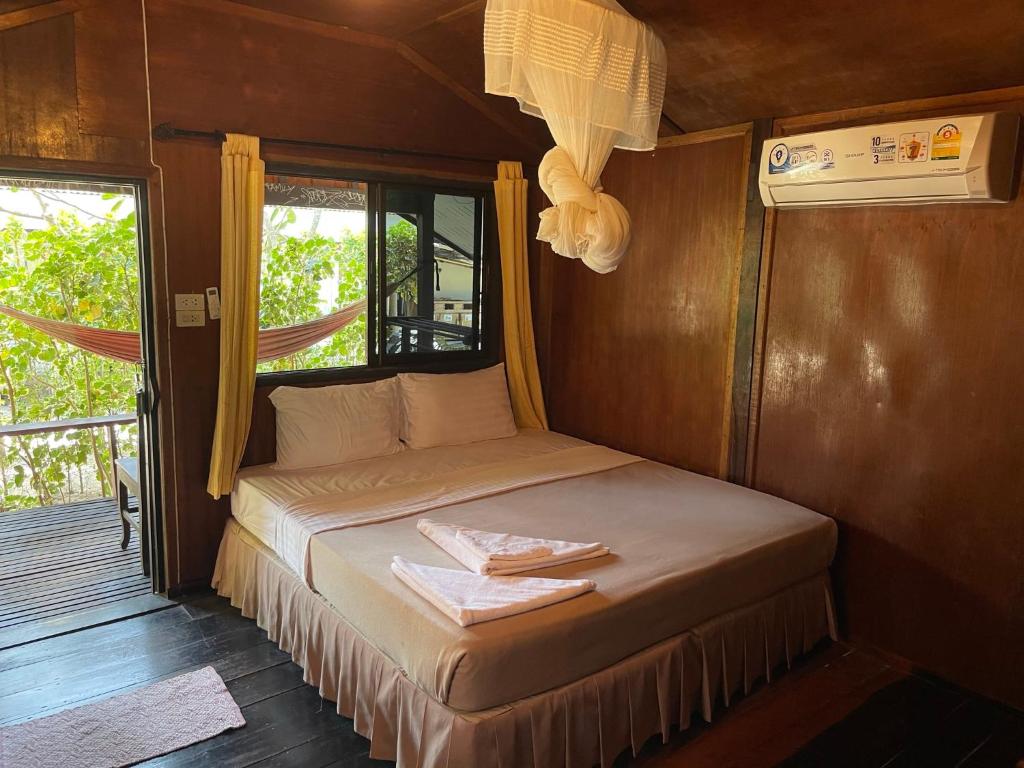 Pen's Bungalow Koh Phangan - Presupuesto De Habitación Doble Con Ventilador