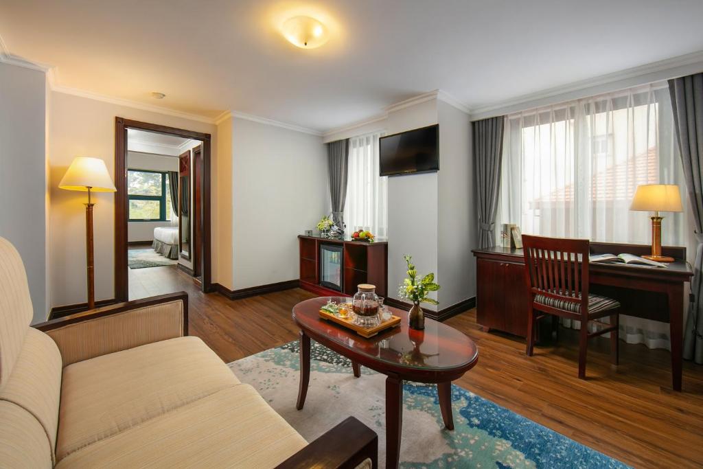The Tray Hotel Hai Phong - Junior Suite