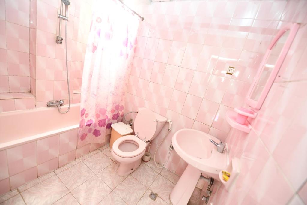 Bathroom sa Weygoss Guest House