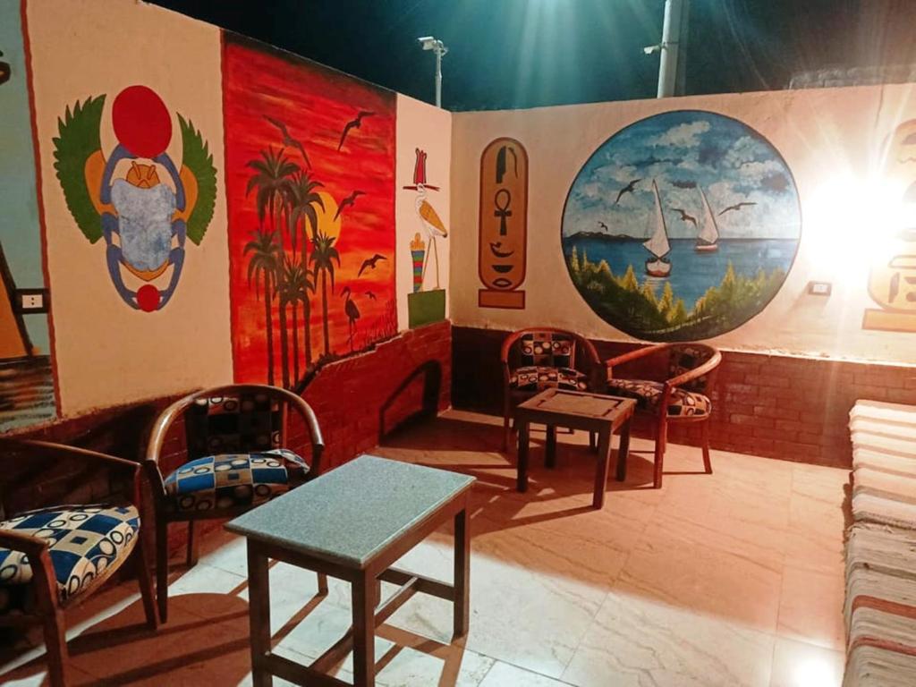 Posezení v ubytování Amenophis Hotel