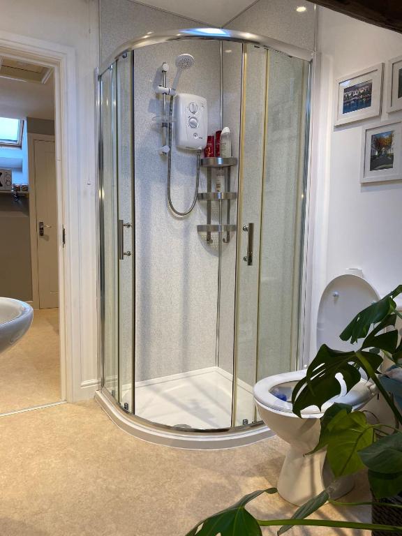 Dove House - Double Room With Private Bathroom