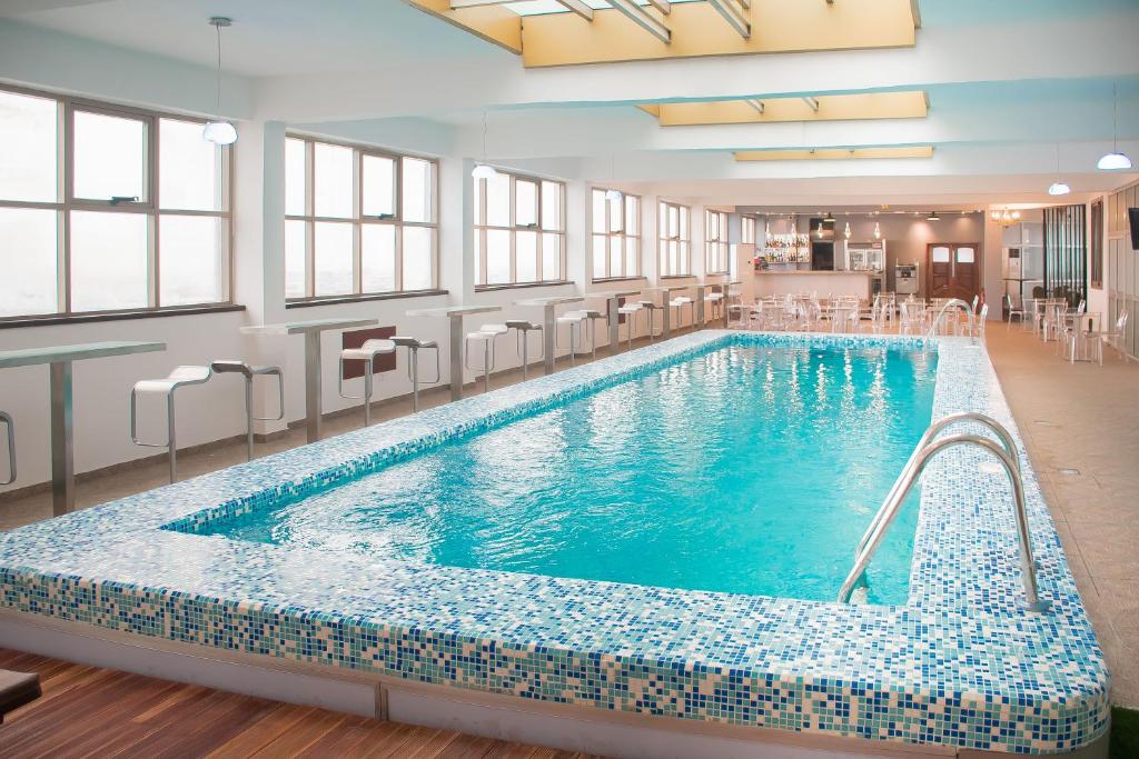 Bazén v ubytování FAYA Hotel nebo v jeho okolí