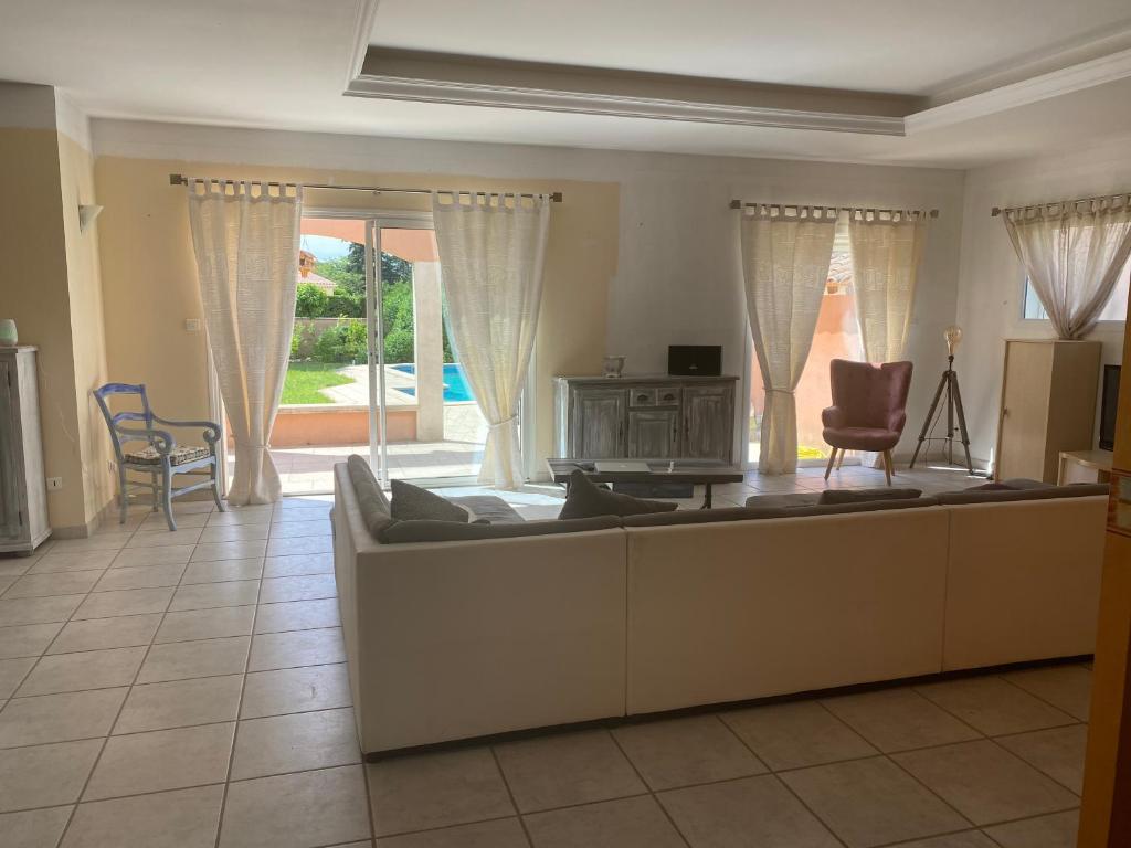 Posezení v ubytování Villa et maisonnette provençales