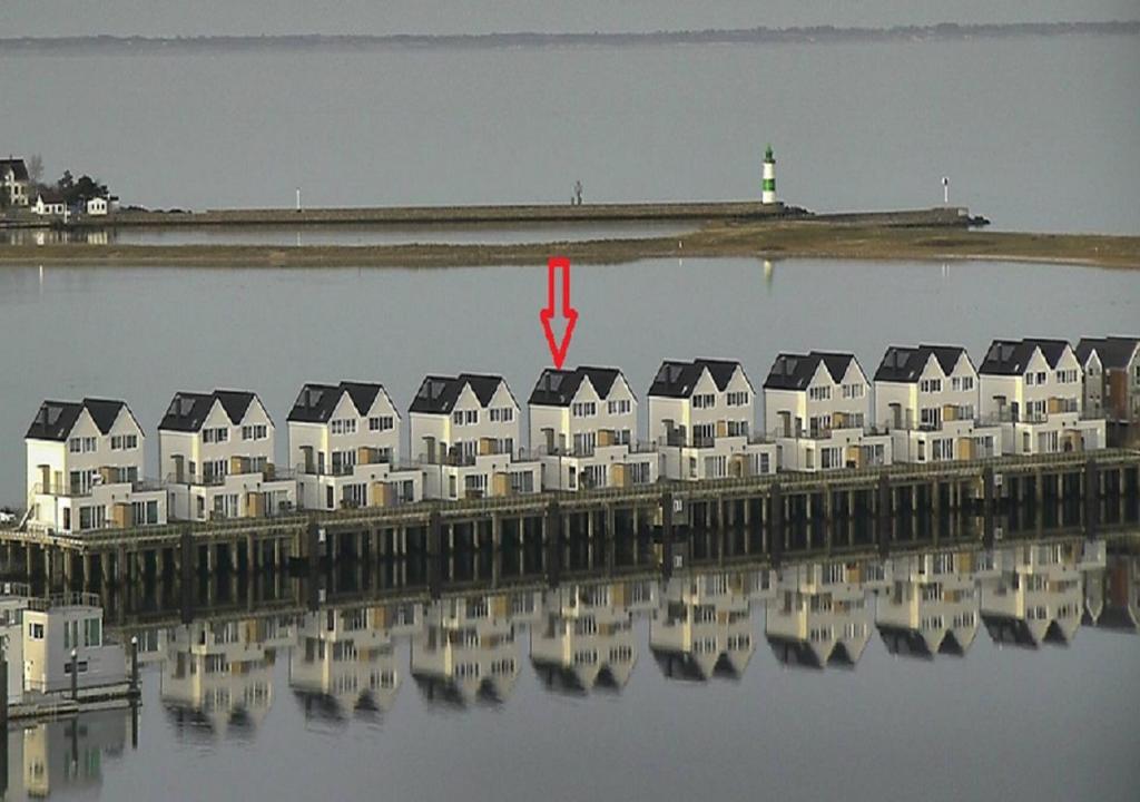 Výhled na řeku, která protéká v blízkosti prázdninového domu