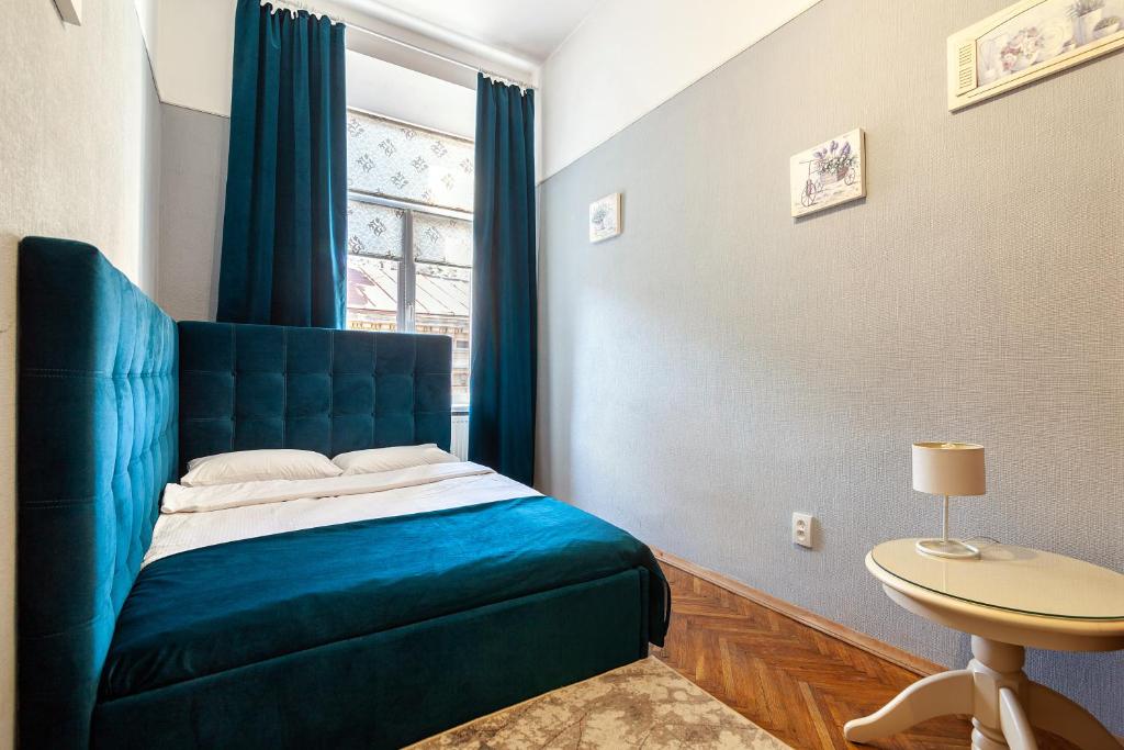 Foto da galeria de 2 isolated bedrooms in the Austrian building Levia 3 em Lviv