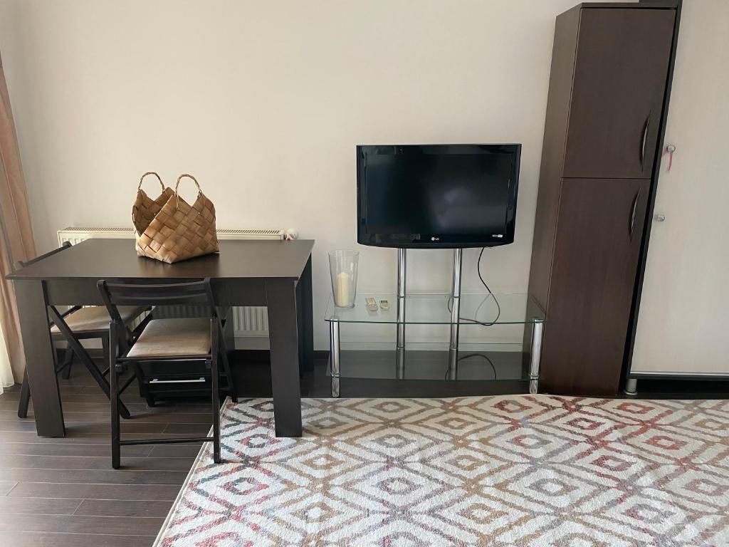 En Passant / a time in Iasi - One-Bedroom Apartment