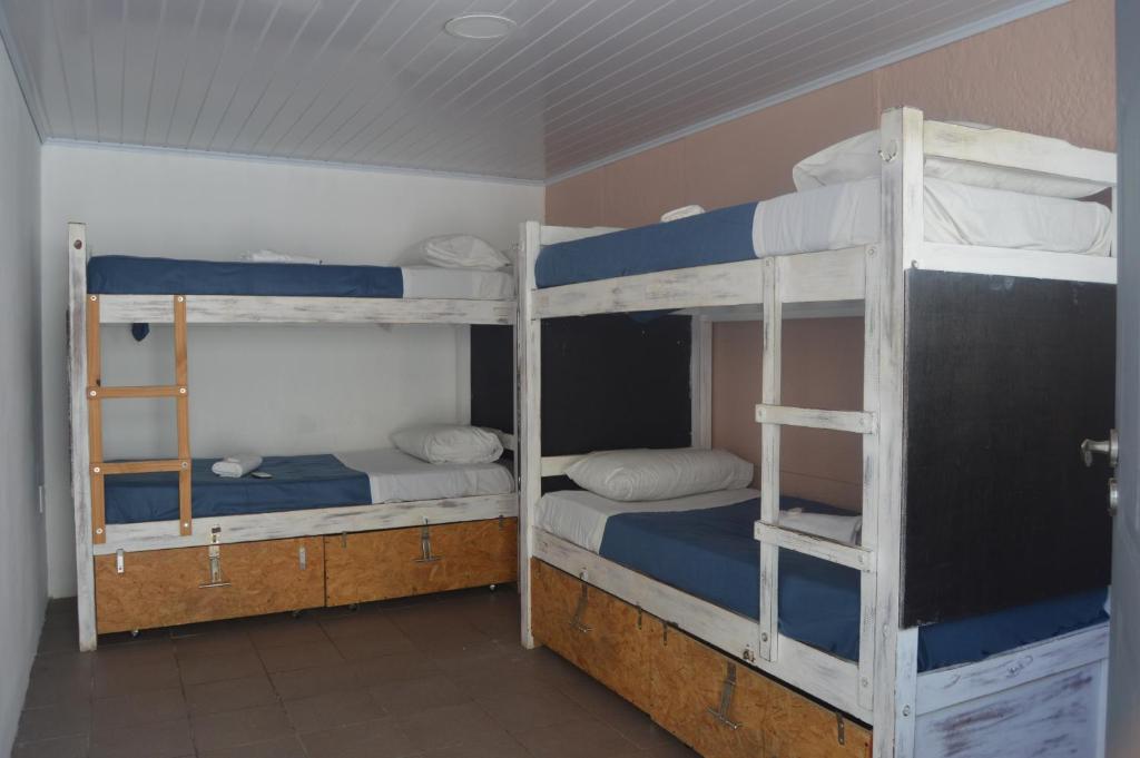 PASTORA Suites & Hostel - Punta del este - Einzelbett Im Schlafsaal Mit 4 Betten