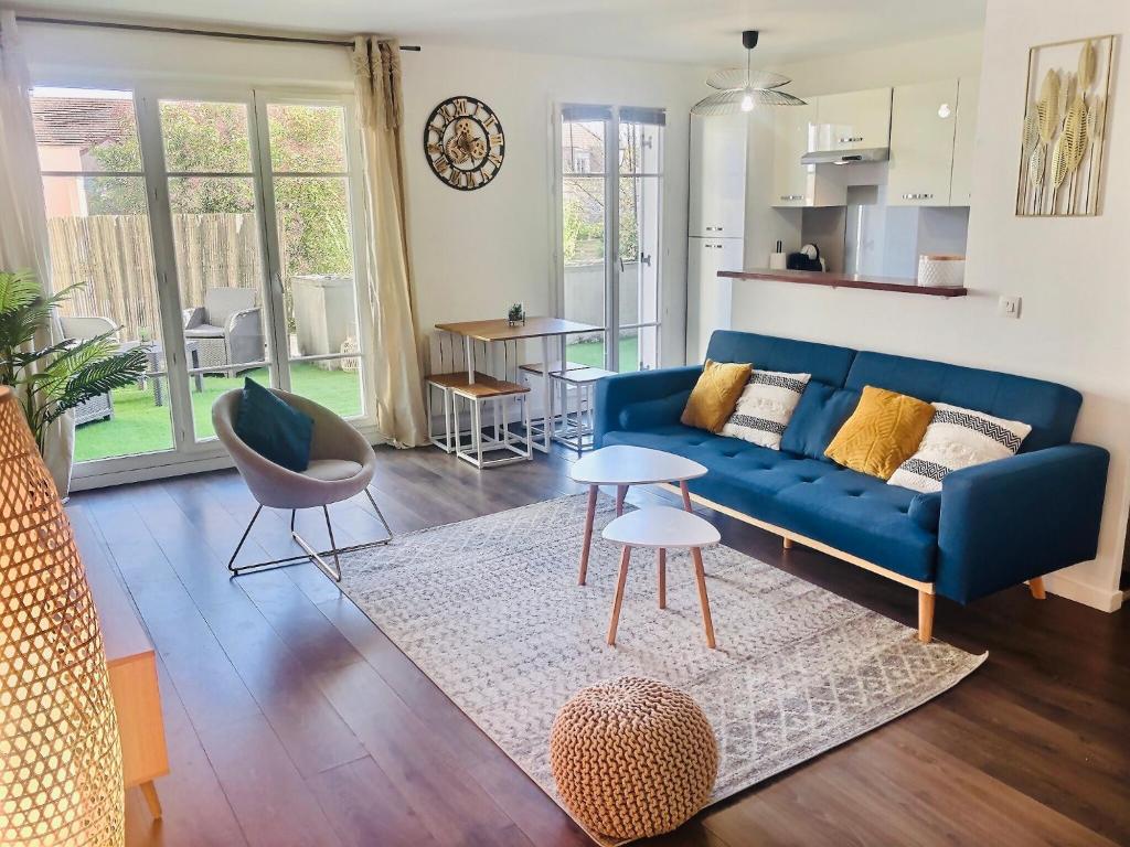 7 minutes Disney/Netflix/Terrace/Car park - Housity