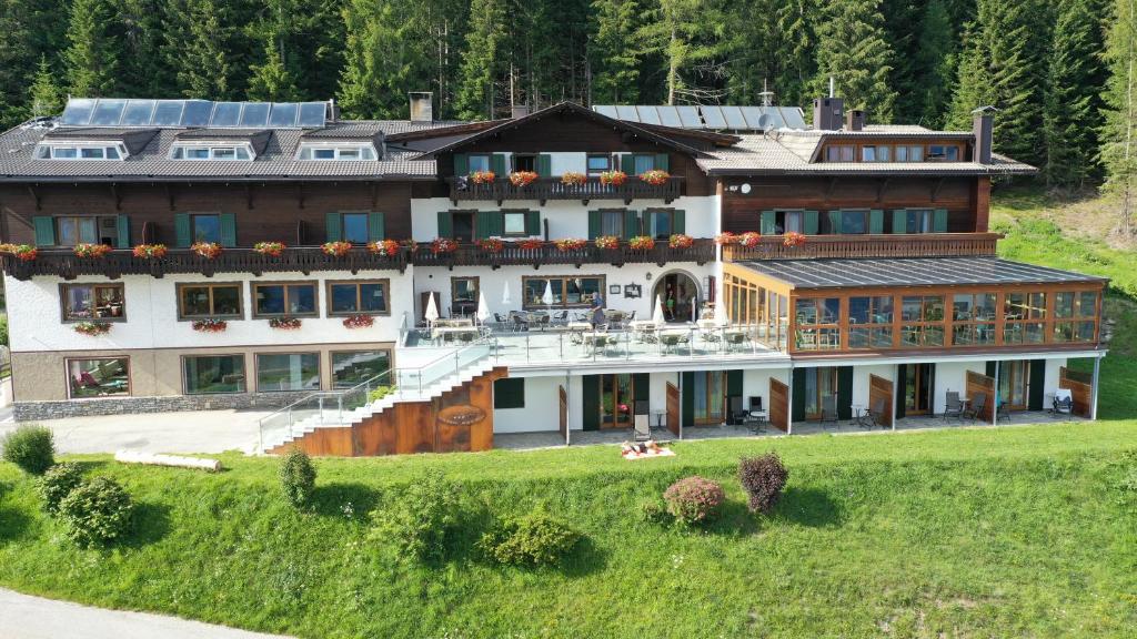 Budova, v ktorej sa hotel nachádza