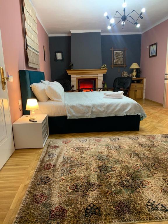 Postel nebo postele na pokoji v ubytování BELUX HOTEL