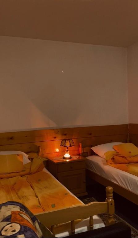 Bed and Breakfast Vila Lala - Sextuple