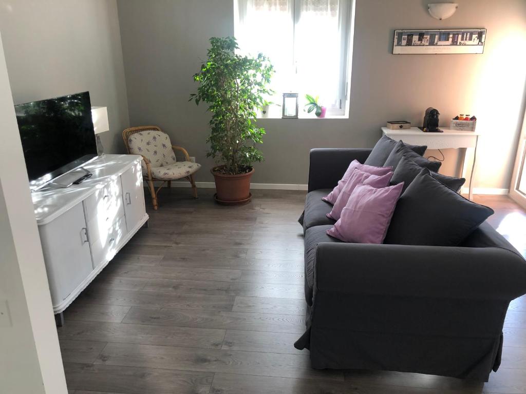 LE PETIT BONHEUR - 6