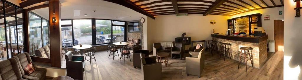 Posezení v ubytování Auberge Le Vieux Moulin
