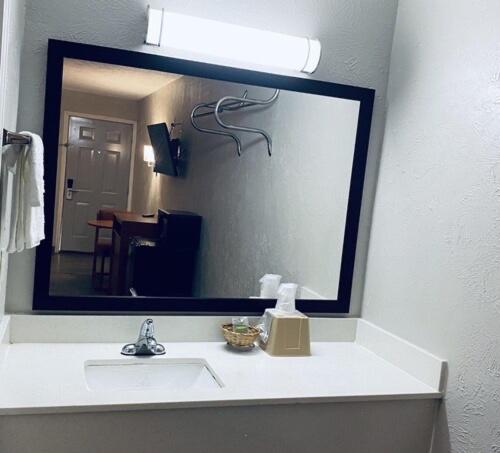 Executive Inn - Habitación Con Cama Extragrande - No Fumadores